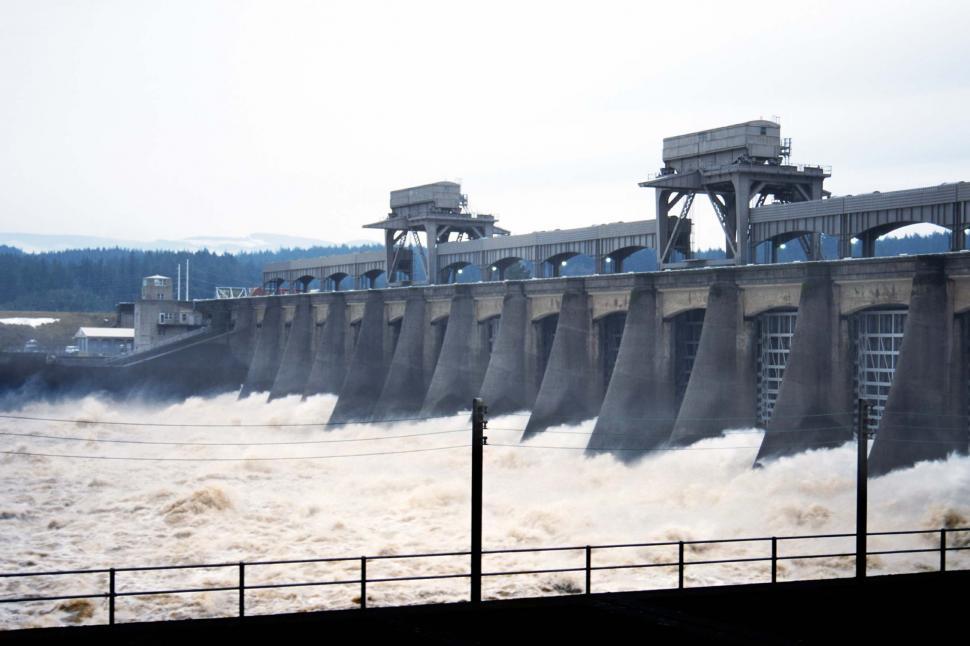 Free Image of Bonneville dam on the Columbia River 