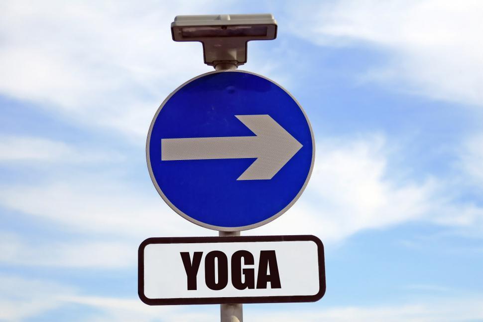 Free Image of Street Sign With Arrow Pointing to the Right 
