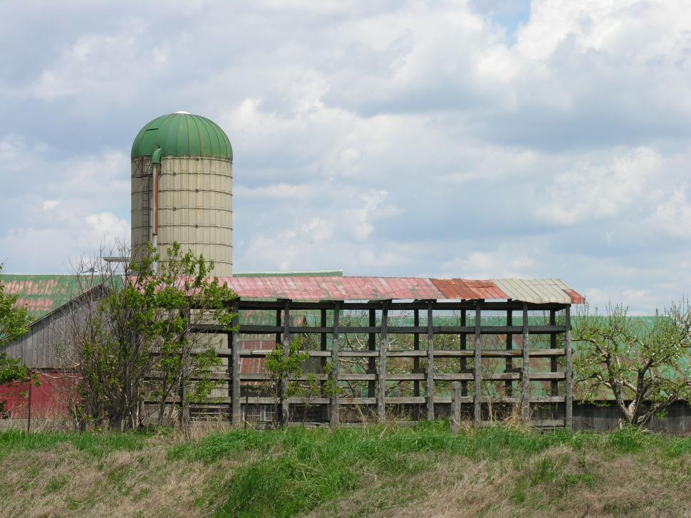 Free Image of Old Barns 