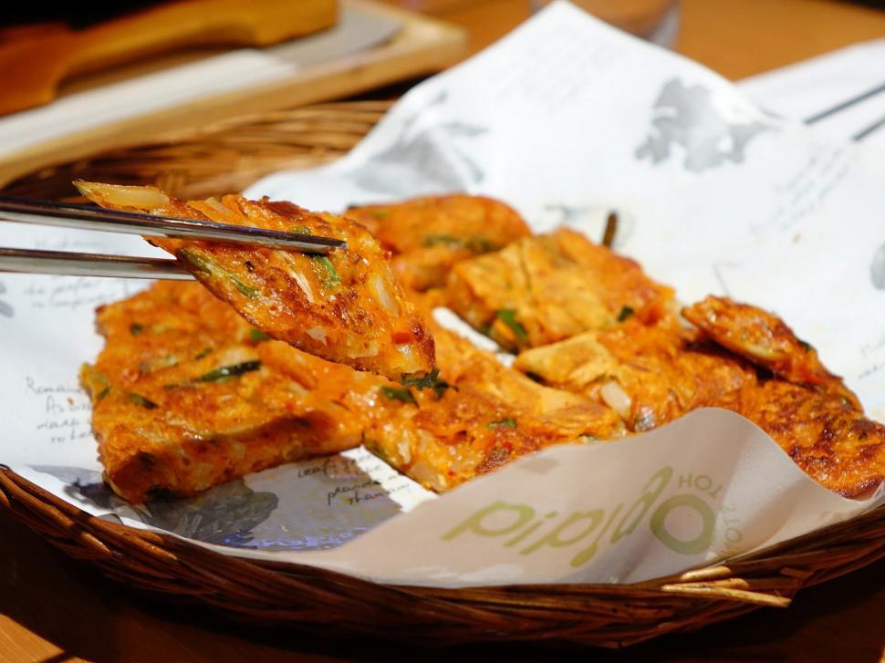 Free Image of Basket Filled With Food on Table 
