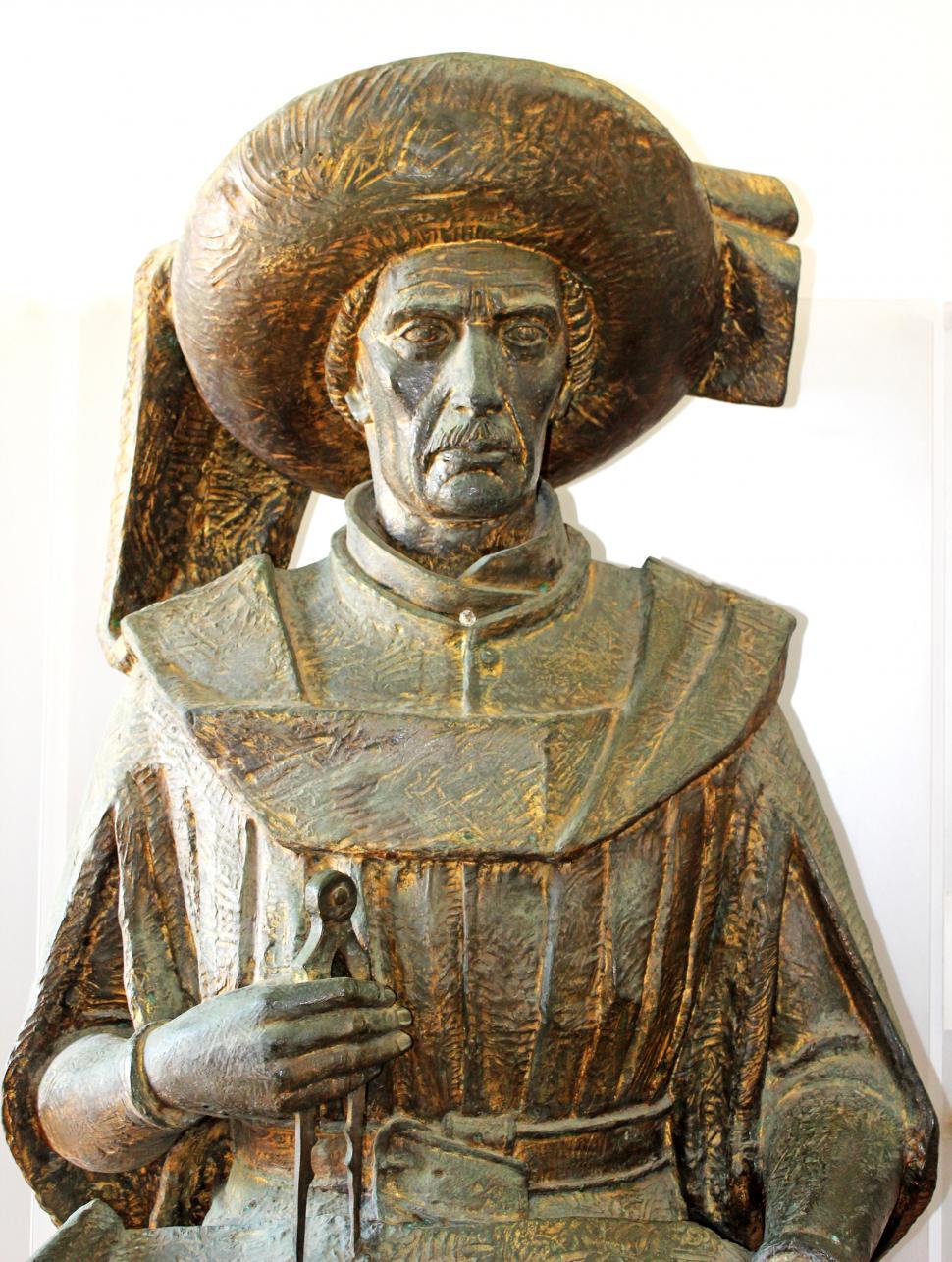 Free Image of Prince Henry The Navigator Statue - Illustrious Portuguese - Eur 