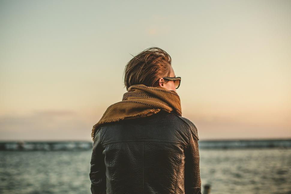 Free Image of Woman Looking At Horizon 