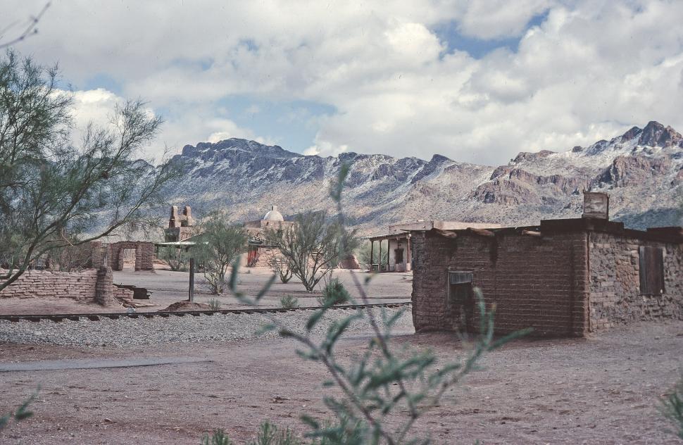 Free Image of Deserted Adobe Structures 