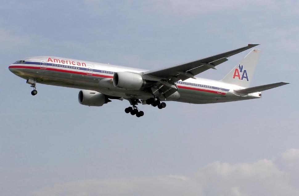 Free Image of American Airlines Plane Flying in the Sky 