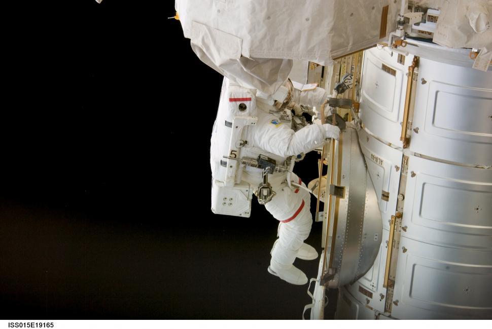Free Image of Space Station With Attached Space Shuttle 