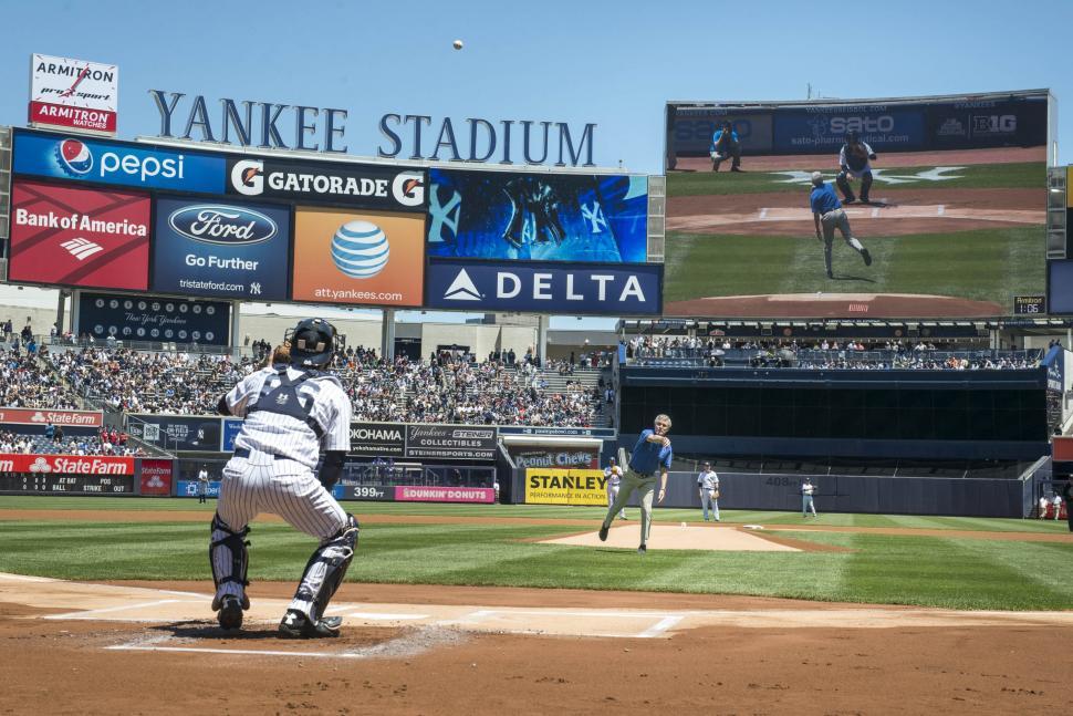 Free Image of Baseball Game With Batter Up to Plate 