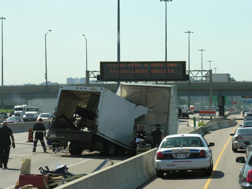 Free Image of Crash 