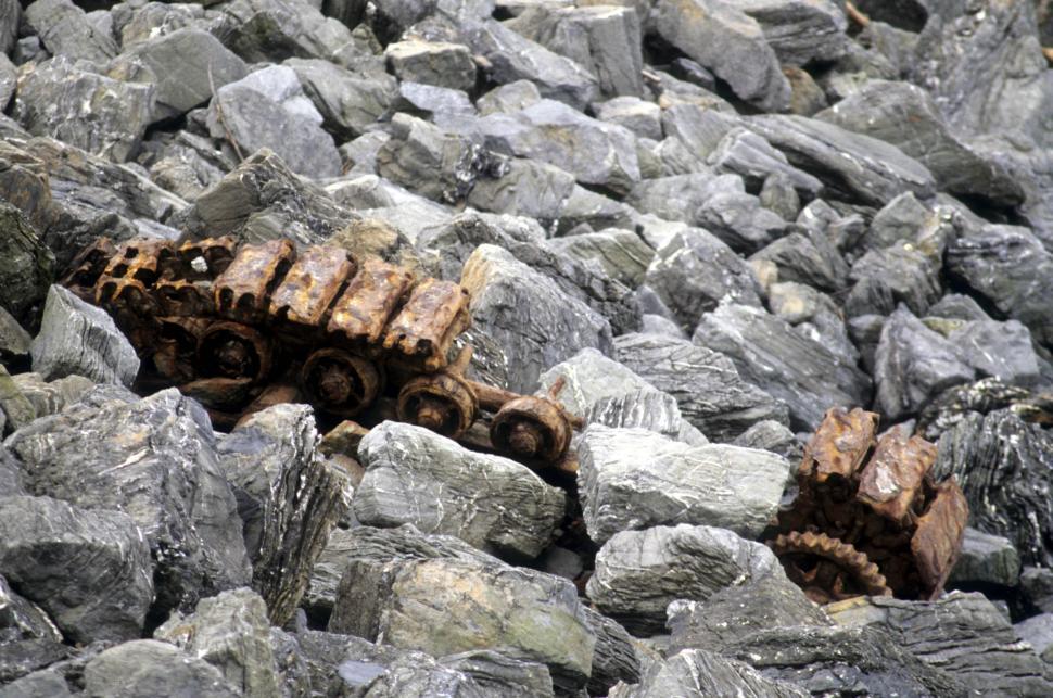 Free Image of old rusty parts 