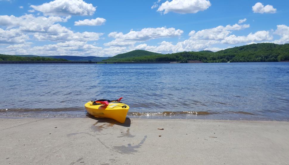 Free Image of Kayak At The Boat Ramp 
