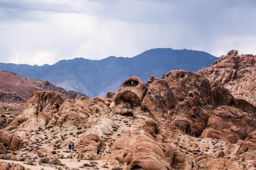 Free Image of Majestic Rocky Mountain Range With Distant Mountains 
