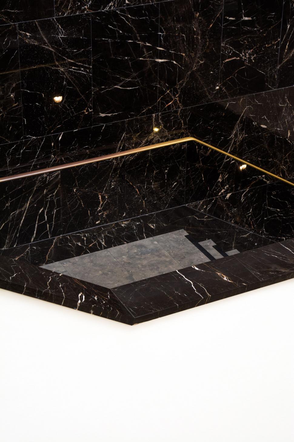 Free Image of Modern Black and White Bathroom With Tile Floor 