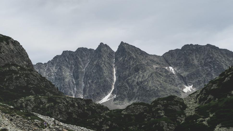 Free Image of Majestic Mountain Range in Black and White 