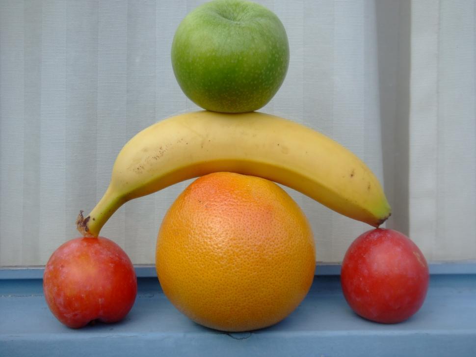 Free Image of the fruit fontain 