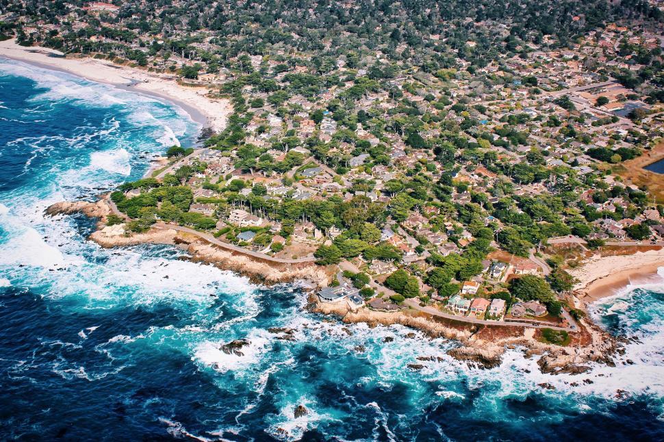 Free Image of Aerial View of Island in Middle of Ocean 