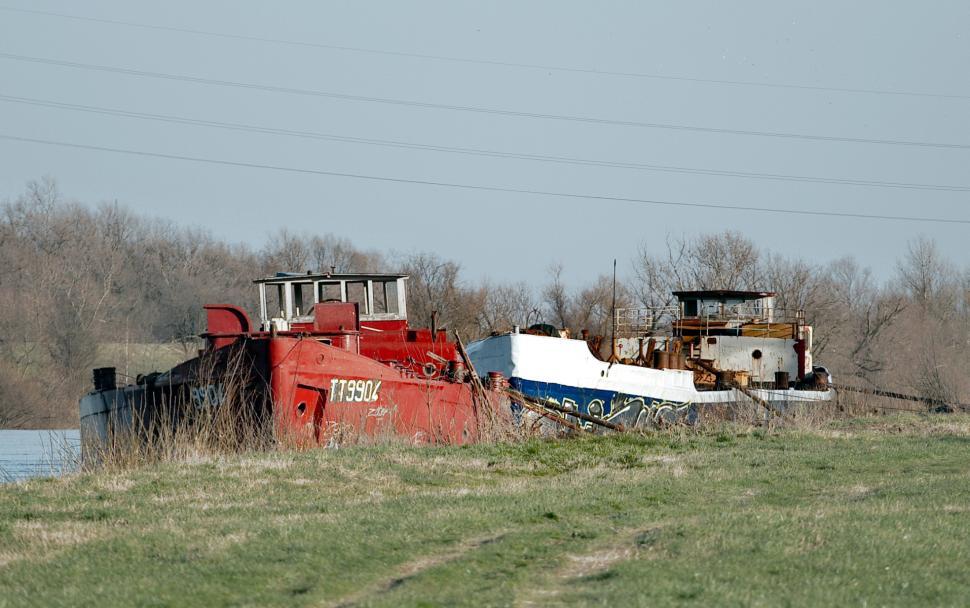 Free Image of Old riverboats 