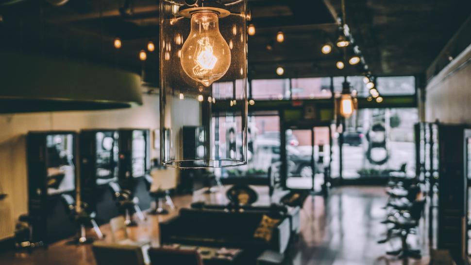 Free Image of Many Lights Hanging in Restaurant 