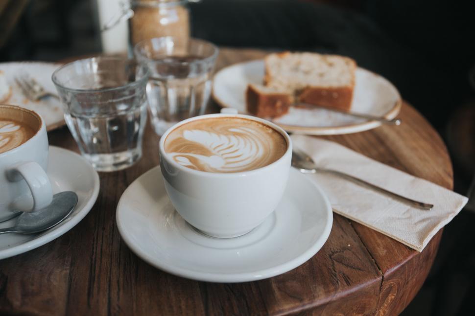 Free Image of Two Cups of Coffee on Table 