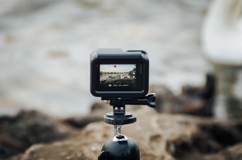 Free Image of Camera on Tripod 