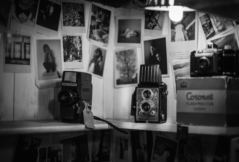 Free Image of Monochrome Room With Wall Art 