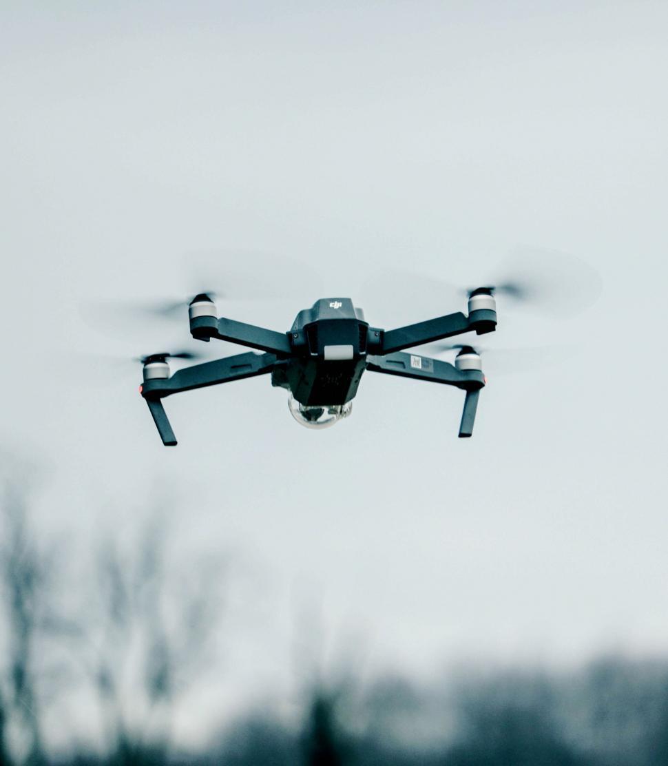 Free Image of Flying Object in Black and White 