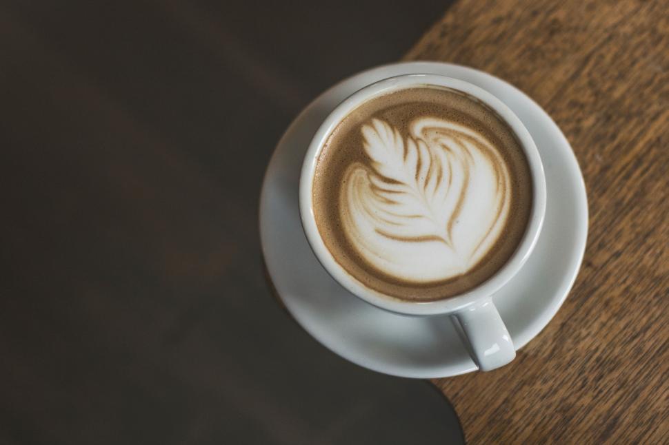 Free Image of Cappuccino With Leaf Art 