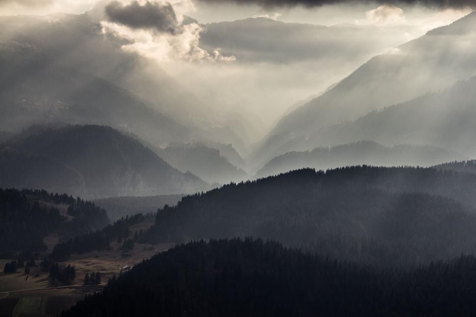 Free Image of Majestic Mountain Range in Black and White 