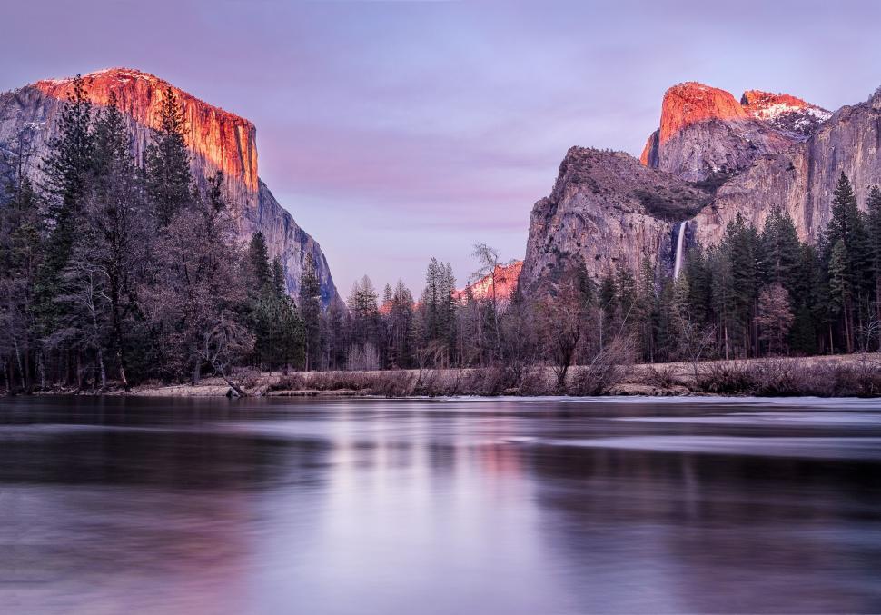 Free Image of Mountain Overlooking Lake 