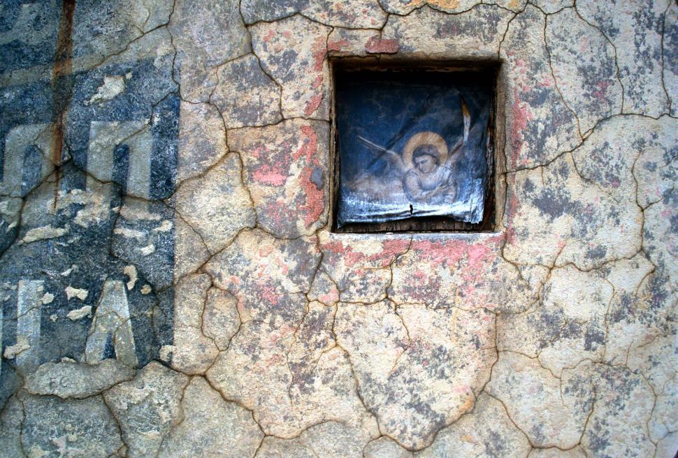 Free Image of Angel in a window 