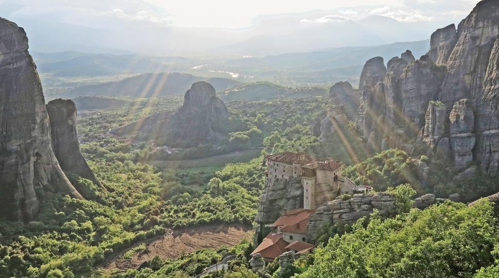 Free Image of Majestic Valley and Mountain Landscape 