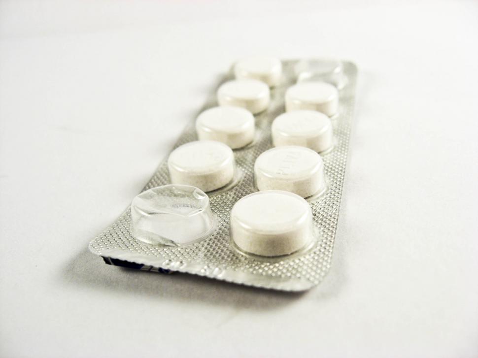 Free Image of white pills  