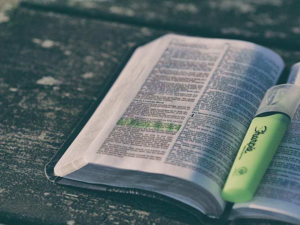 Free Image of Open Book With Pen 