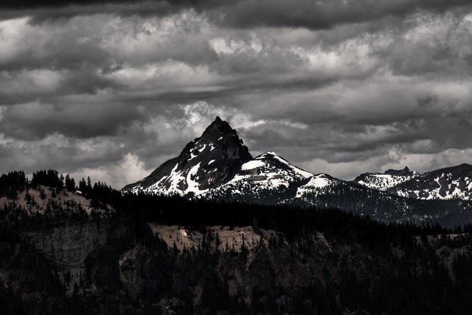 Free Image of Majestic Mountain Range in Black and White 
