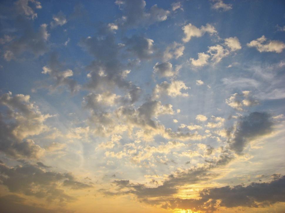 Free Image of colorful sky 