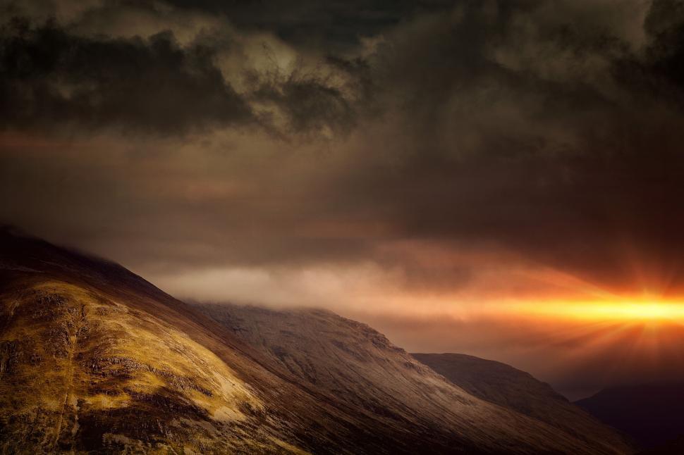 Free Image of Sunset Over Mountain 