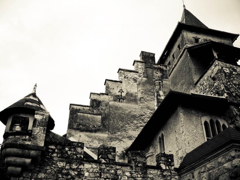 Free Image of dark castle 