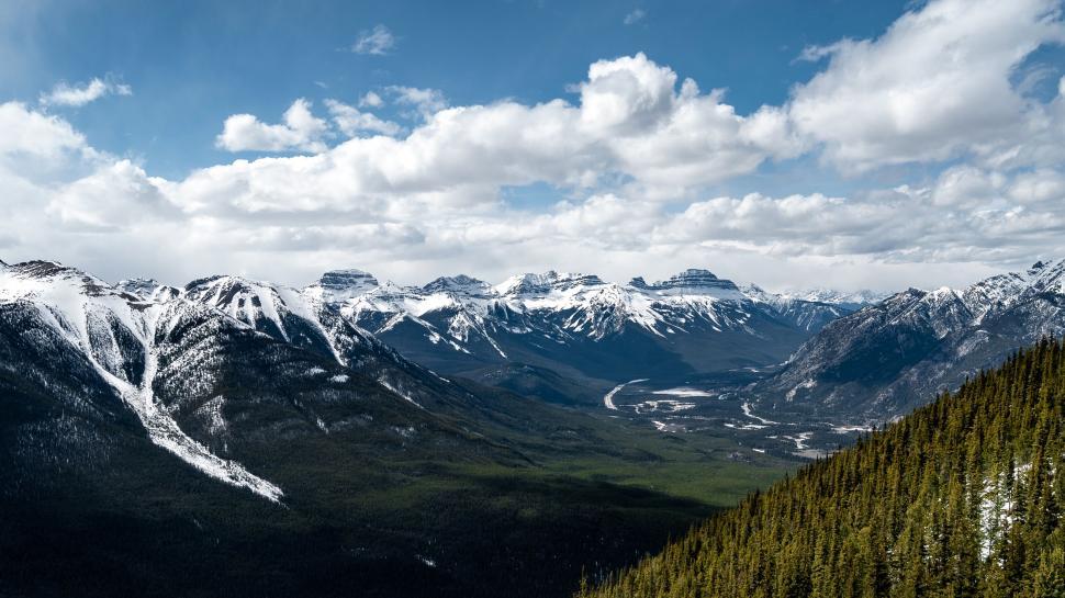 Free Image of A Panoramic View of the Mountains From a High Vantage Point 