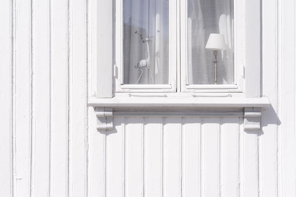 Free Image of Window in Black and White 