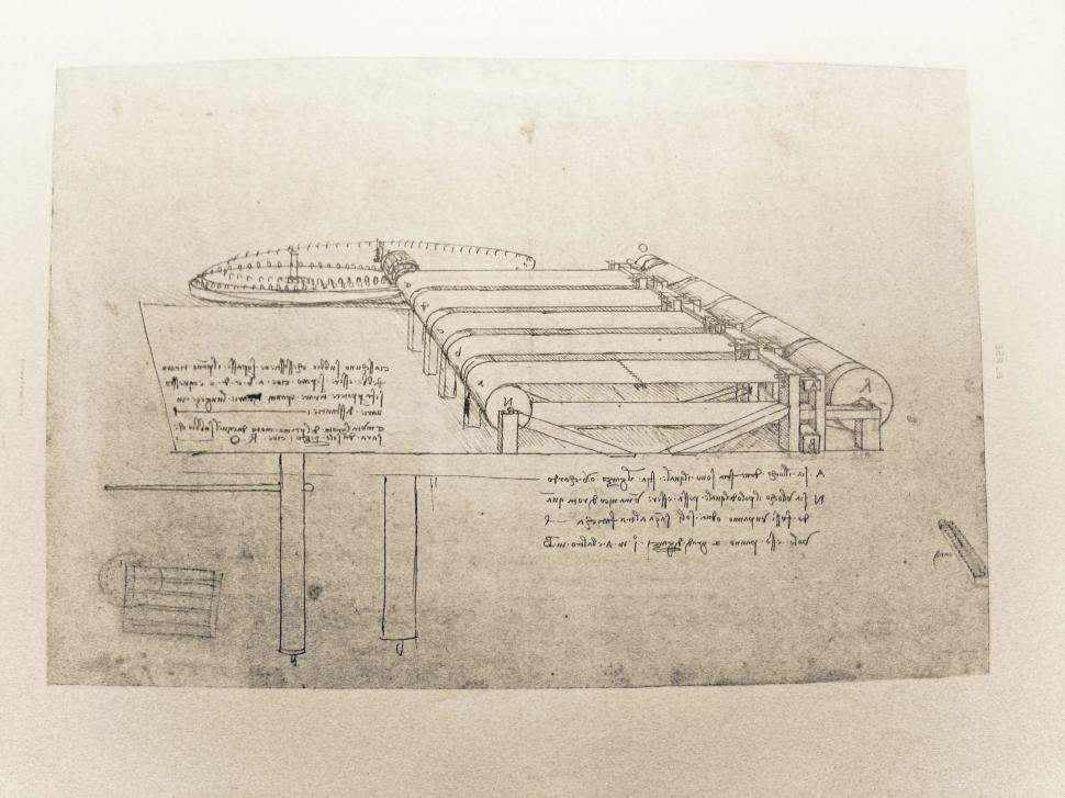 Free Image of Leonardo da Vinci notebook page 
