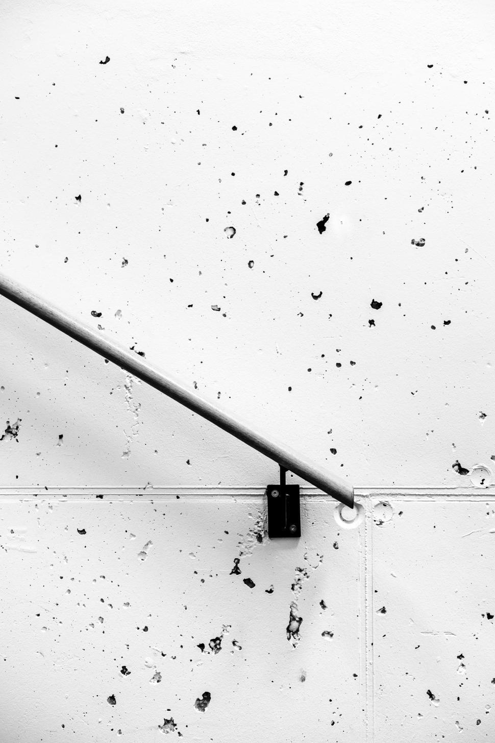 Free Image of Black and White Photo of a Street Light 