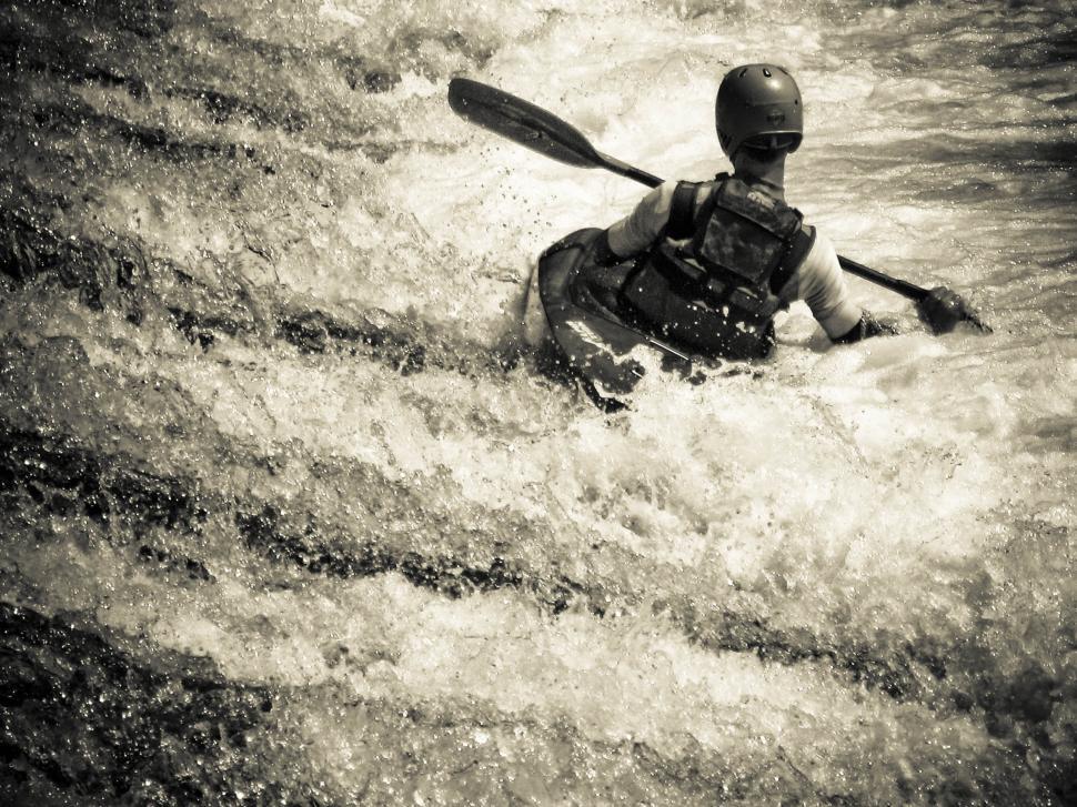 Free Image of Kayaker 